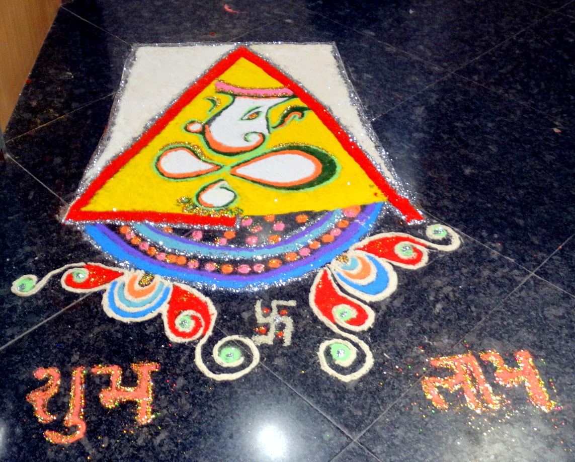 Rangoli is a traditional decorative folk art of India. And the importance of these designs are different in different states of the country. In fact, Rangoli designs are made in different states of India during different occasions & festivals. These are decorative designs made on floors of living rooms and courtyards during Hindu festivals and are meant as sacred welcoming areas for the Hindu deities. The ancient symbols have been passed on through the ages, from each generation to the one that followed, thus keeping both the art form and the tradition alive.