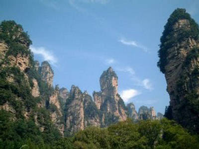 southern sky column mountains in the zhangjiajie national forest park china El Parque Forestal Nacional de Zhangjiajie, China bosque Pandora extraterrestre de Avatar.