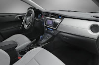 Toyota Auris (2013) Interior