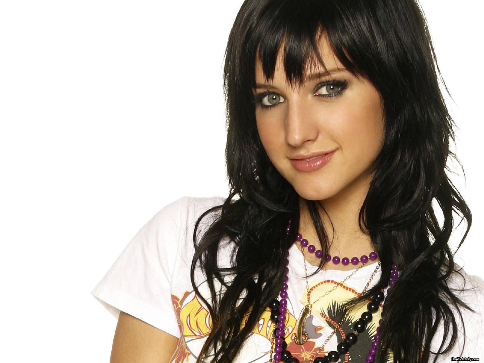 Ashlee Simpson wallpaper