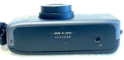 Nikon Zoom 310 AF QD, Bottom