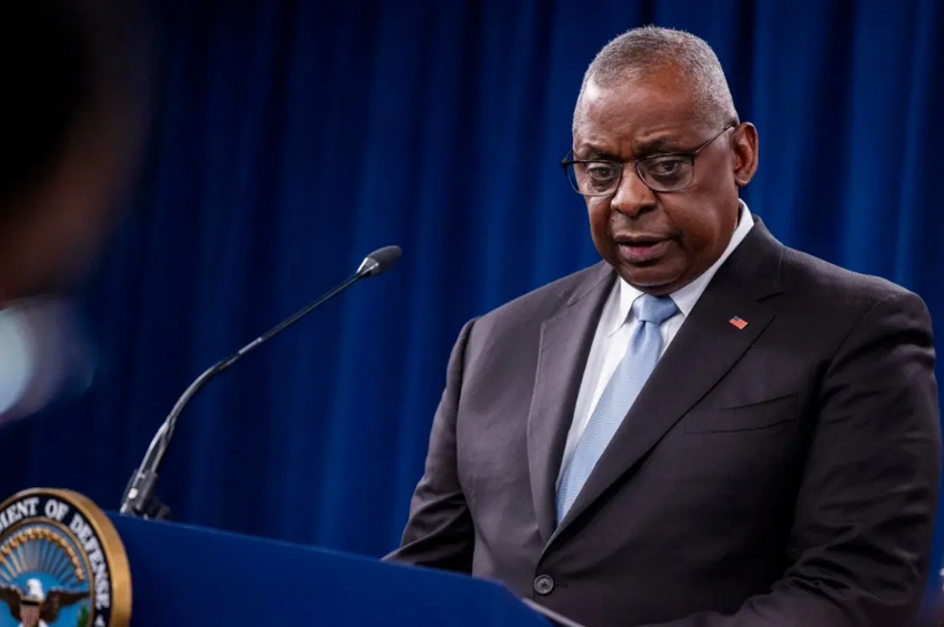 O secretário de Defesa dos EUA, Lloyd Austin, disse que a vitória dos rebeldes na Síria surpreendeu 'toda a comunidade internacional' (Foto: EFE/EPA/SHAWN THEW)