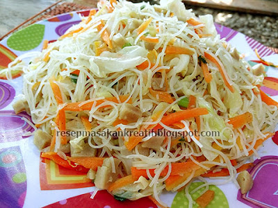  resep tumis bihun putih sayur kol dan wortel berikut ini merupakan variasi sederhana deng RESEP TUMIS BIHUN GORENG PUTIH WORTEL