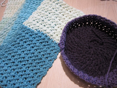 crochet, free patterns, hat, scarf, Caron Cakes, double crochet cross stitch