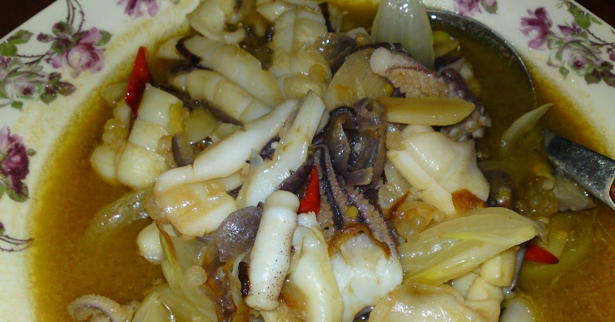 DARI DAPUR ORANG KAMPUNG: SOTONG MASAK ASAM