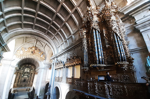 igreja e órgão ibérico