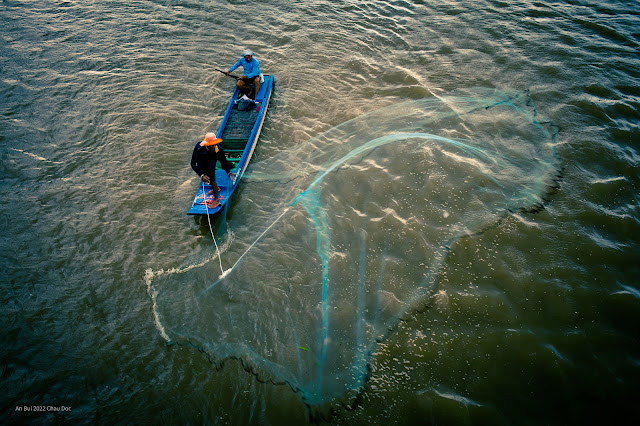 Mưu sinh mùa nước nổi