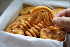 Butterfly Cookie (French Palmier Cookie) @ FINE FOODS by The Royal Garden Hong Kong 帝苑餅店.蝴蝶酥