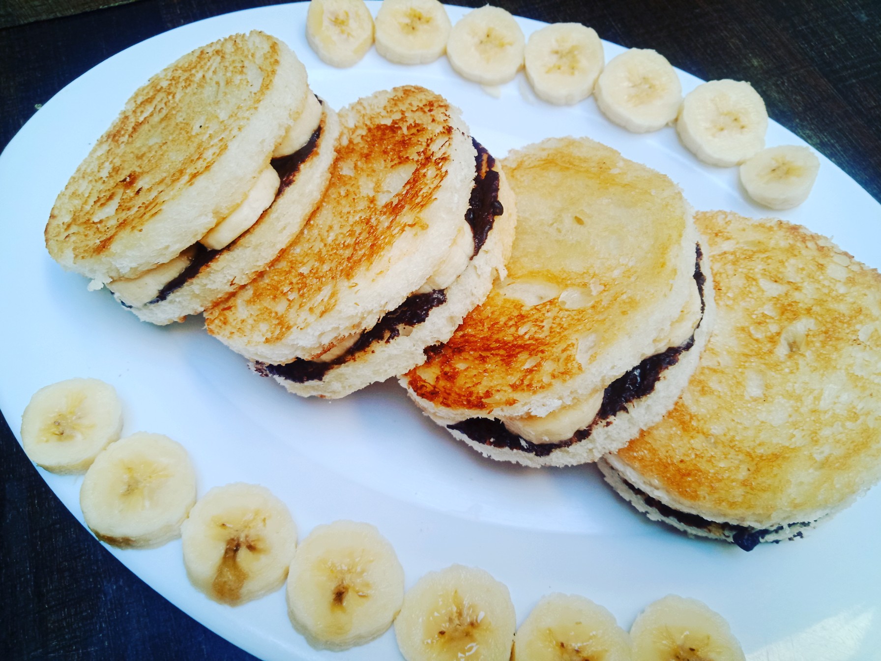 Chocolate Banana Sandwich