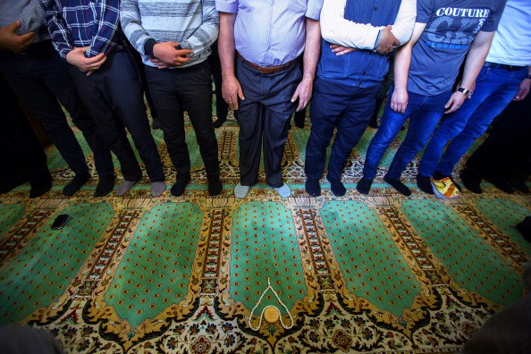 Tolak Takfirisme, Sunni-Syiah Azerbaijan Shalat Bersama dalam Satu
Masjid