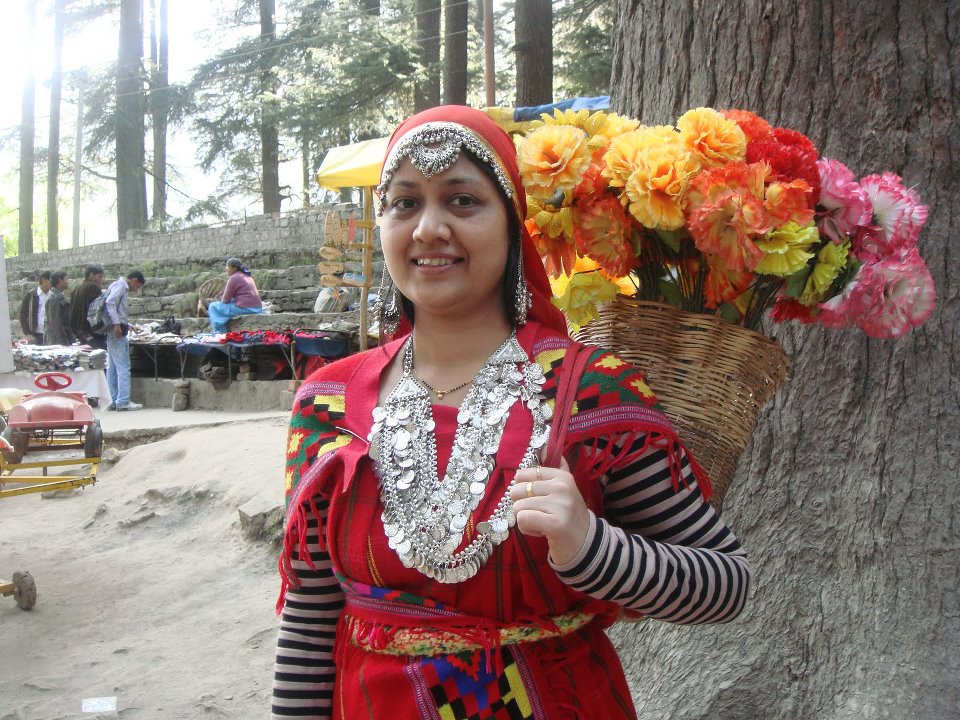 Kullu, Himachal Pradesh, India - January 25, 2019 : Himachali Woman In  Traditional Dress Smiling In Himalayas - India Stock Photo, Picture and  Royalty Free Image. Image 137906492.