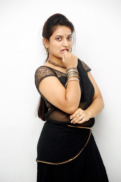spicy desi actress janani reddy in black saree hot pics