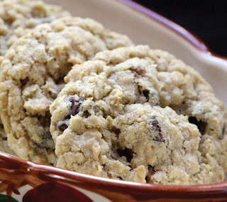 Chewy Chocolate Chip Oatmeal Cookies Recipe