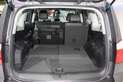 2011 2012  Chevrolet Orlando Minivan live interior