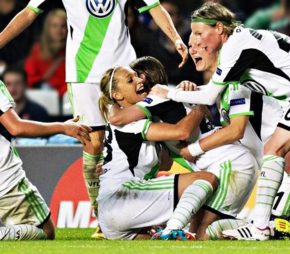 Final de la UEFA Champions League Femenina 2013 entre los equipos de Lyon y Wolfsburgo | Ximinia