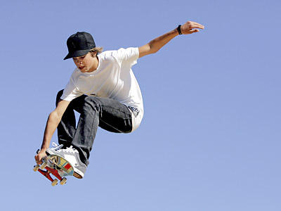 jason lee skateboarding. but jason lee is the jun