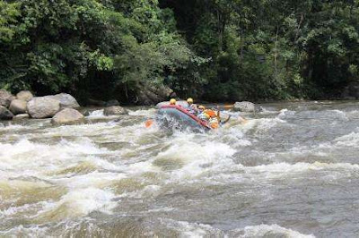 Rafting on The Alas River