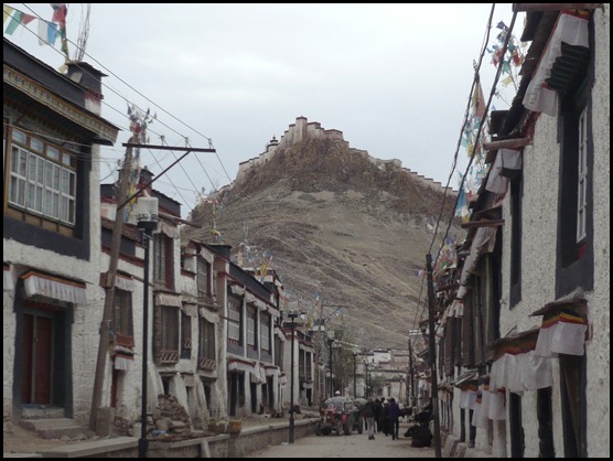 64. Barrio antiguo,  Gyantse - Viaje a Tibet