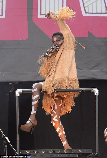 Grace Jones performs on stage topless at 67 years old! 3