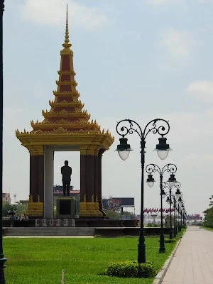 Royal statue in the park in Phnom Penh, Cambodia