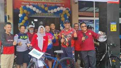 MERIAHKAN PERINGATAN HARI BHAKTI IMIGRASI KE-72, KANTOR IMIGRASI PEKANBARU GELAR FUNBIKE..