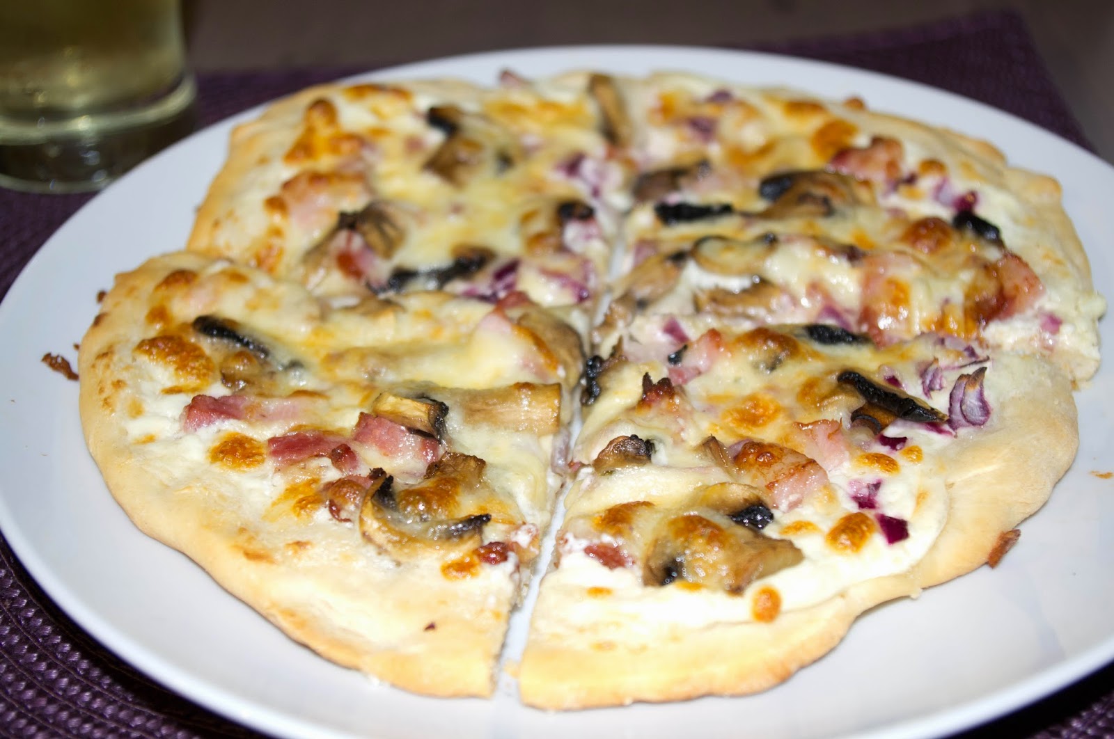 http://mojemenu.blogspot.com/2015/02/idealna-kolacja-na-tusty-czwartek-pizza.html