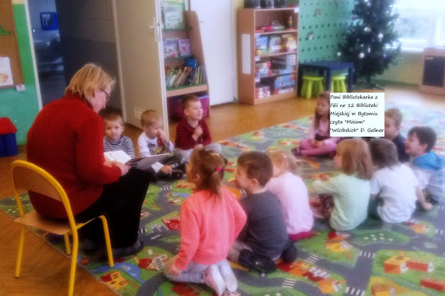 Pani Bibliotekarka czyta o rodzinie Wścibskich