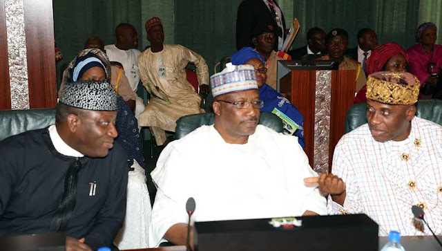 Buhari, Osinbajo preside over Emblem appeal launch for 2016 Armed Forces remembrance day