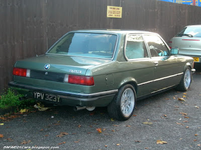 BMW E21 323i