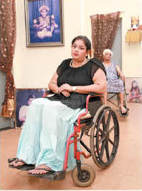 Film actress Sonali who uses wheelchair prematurely!