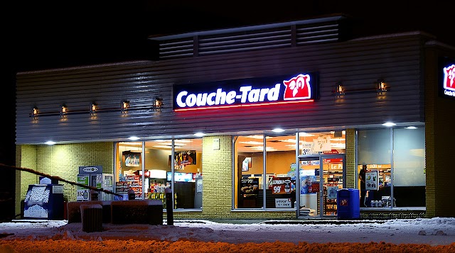 Commerce de proximité : les géants Couche-Tard (Québec) et EG (Royaume-Uni) pourraient fusionner