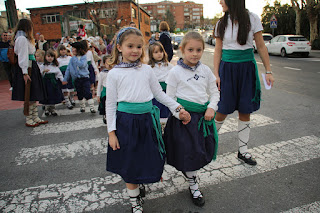 Lutxana aplaude el 60 aniversario del grupo de danzas Amaia