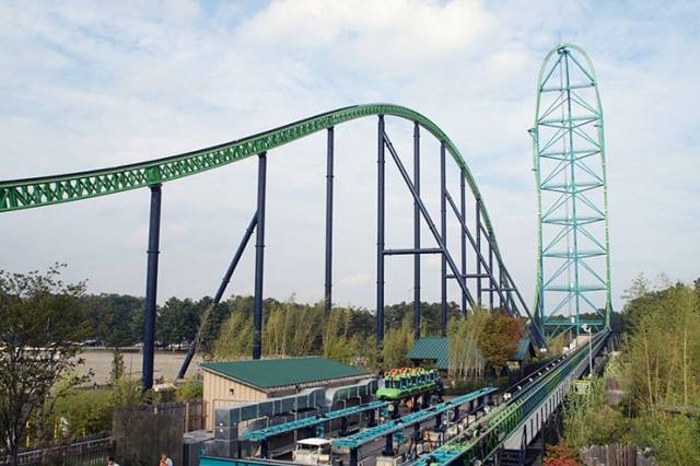 Worlds Top 10 Fastest Roller Coasters