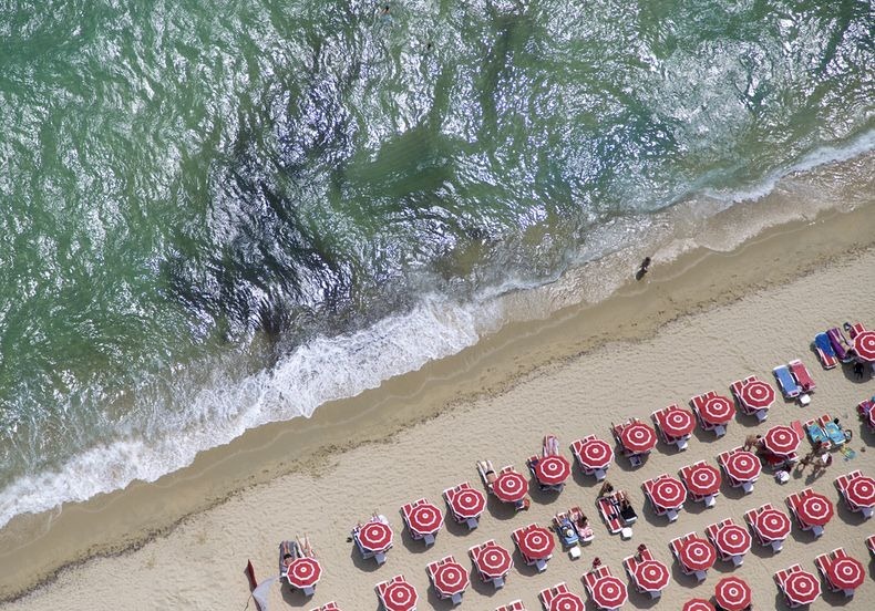 st-tropez-red-umbrellas-1