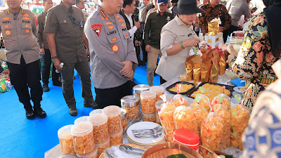 Kapolri Tegaskan Komitmen Polri Dukung Ketahanan Pangan Lewat Penanaman Jagung Serentak di Grobogan