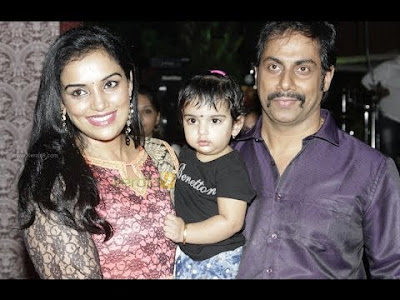 Shweta Menon family 