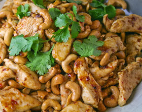 http://www.daydreamkitchen.com/2012/09/crock-pot-cashew-chicken/