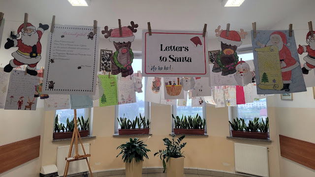 Letters to Santa and Santa's sack