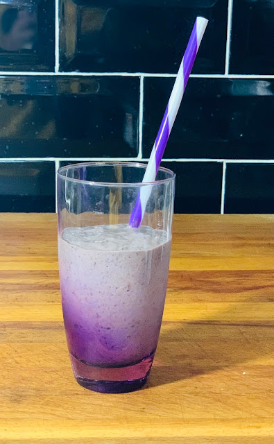 Love Yourself blueberry & banana smoothie