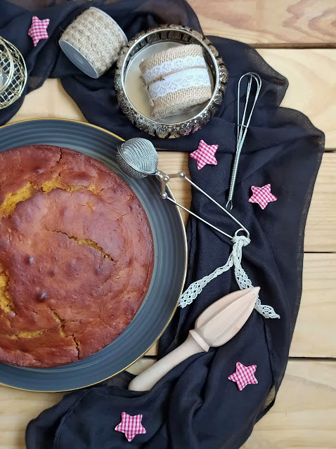 Bizcocho de Skyr y mermelada de mango y piña Desayuno, merienda, postre. Fácil, rápido, tierno, esponjoso, Lidl, La Vieja fábrica, Carrefour, con horno Cuca