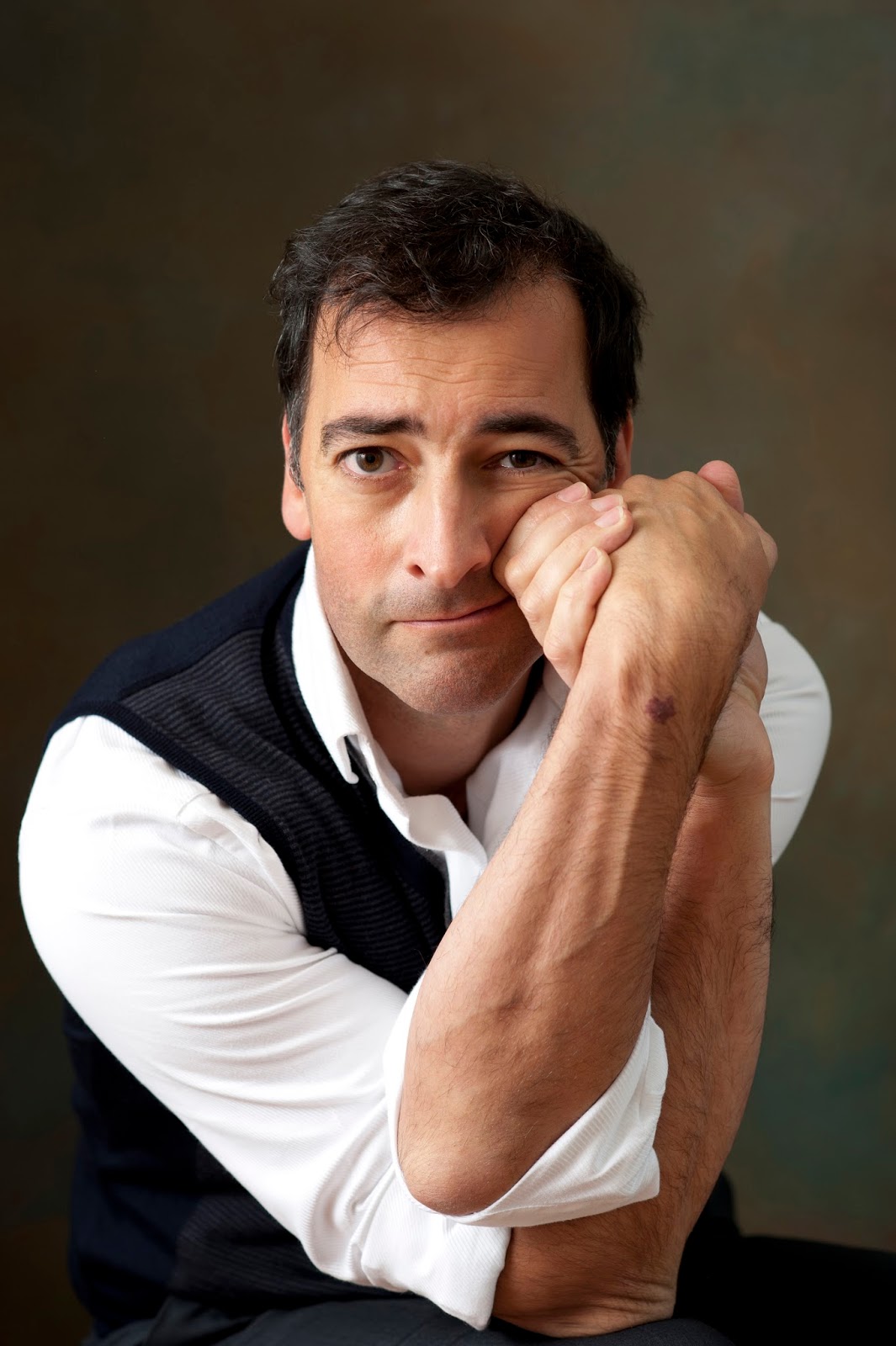 The Cirencester Scene Blog: Sundial Theatre Review: Alistair McGowan ...