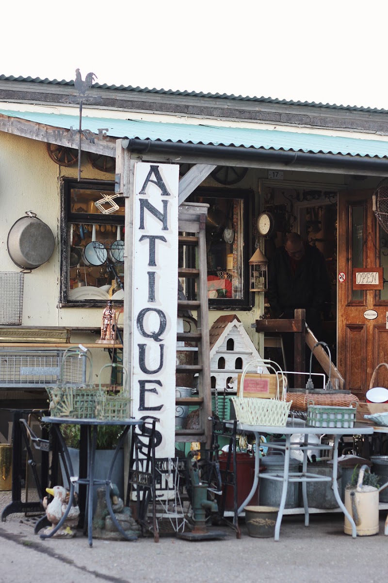 Battlesbridge antiques centre, Essex www.itscohen.co.uk