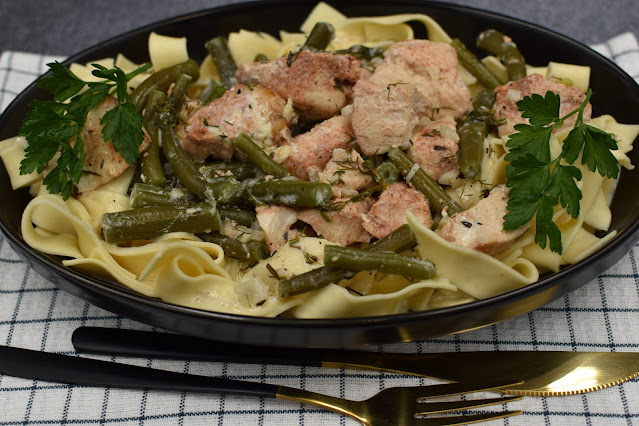  Tagliatelle z kurczakiem  i fasolką