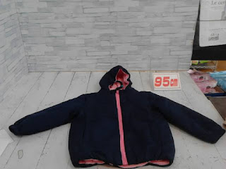 中古品　子供服　９５㎝　ネイビー　アウター　３９８円