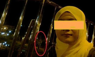 GAMBAR HANTU TERTANGKAP KAMERA