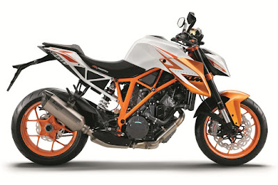 2017 KTM Duke 390 side view