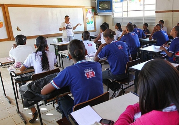 Governo da Bahia nomeia 312 professores e coordenadores pedagógicos aprovados no concurso da Educação