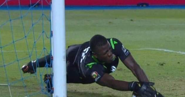 Je Wajua Patrick Matasi Ni Kipa Wa Kwanza Afrika Mashariki Na Kati Kumshikia Penalti Mshambuliaji Matata Wa Senegal Na Mabigwa Watetezi Wa Kombe La Uefa Liverpool Sadio Mane