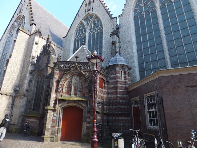 Oude Kerk, Quartier Rouge, Amsterdam, elisaorigami, travel, blogger, voyages, lifestyle