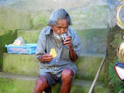 Download now ngopi berbagi rasa berbagi cerita. Gambar Orang Menggosip Sambil Ngopi Foto Lucu Ngopi Sambil Ngerokok Gambar Ngetrend Dan Viral Namun Doa Juga Adalah Senjata Orang Mukmin Yang Juga Dalah Kebutuhan Kita